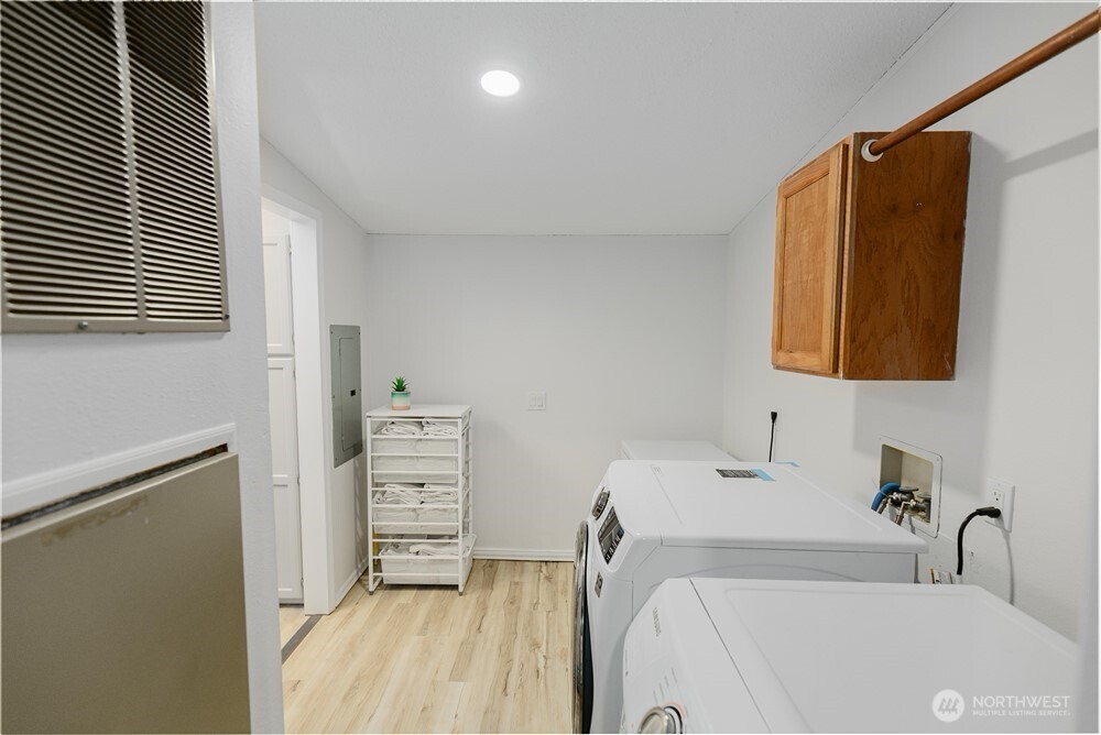 1300 Sw Mayer Avenue Property Photo 24