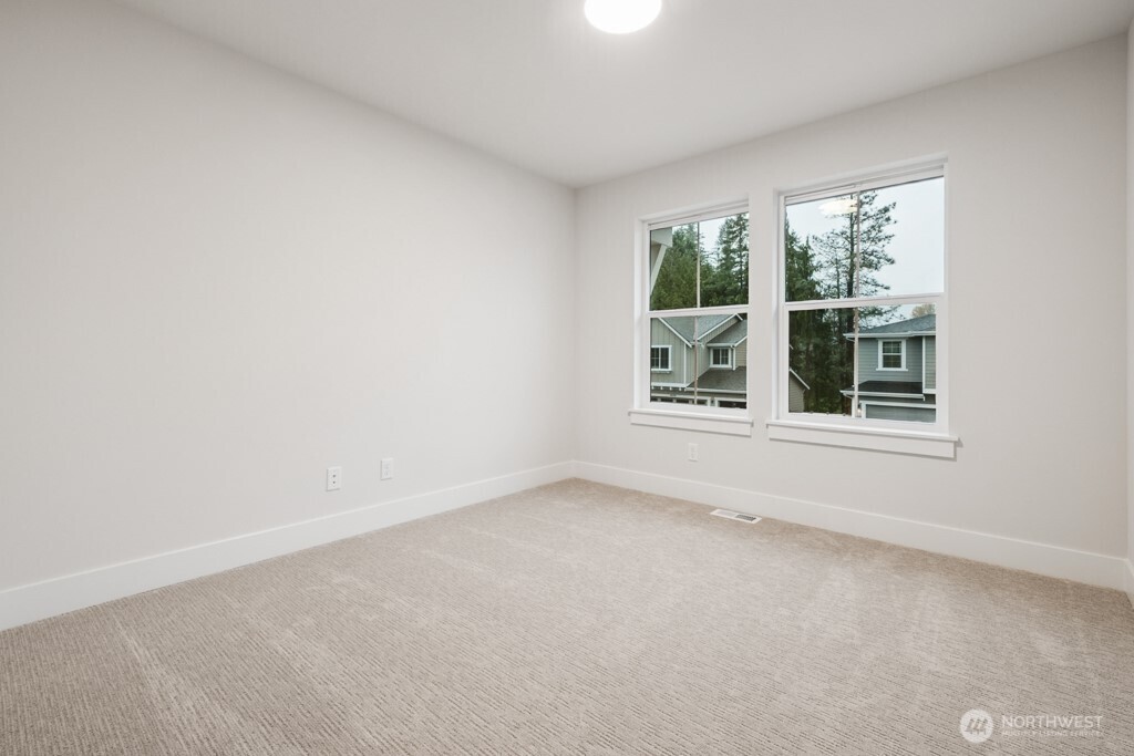 18011 Se 250th Place 2 Property Photo 36
