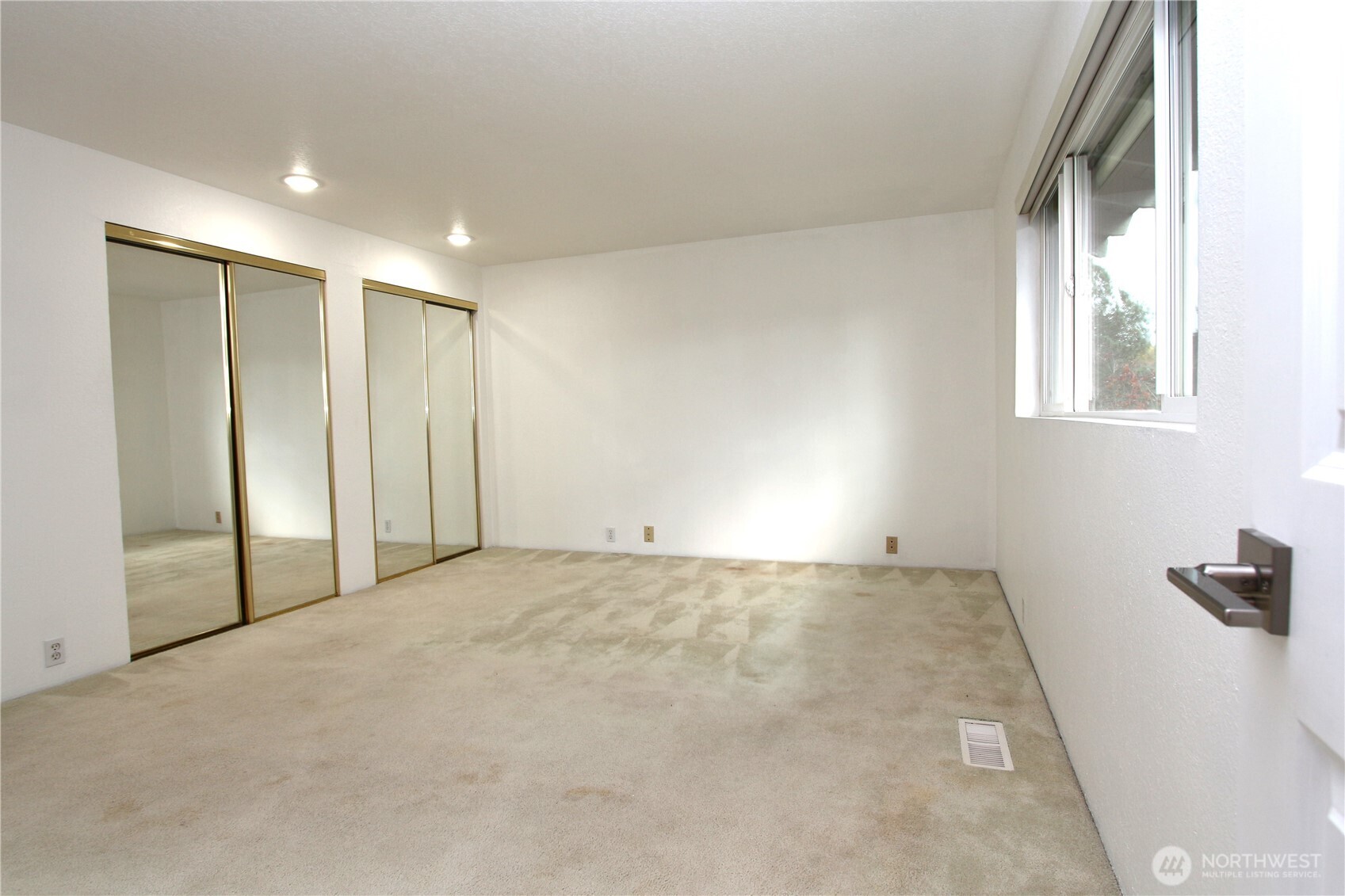 12920 Se 68th Street Property Photo 13