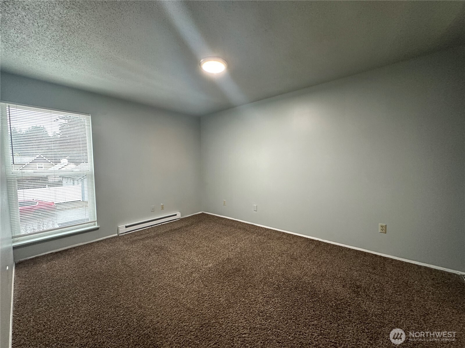 624 W Cedar Street 14 Property Photo 6