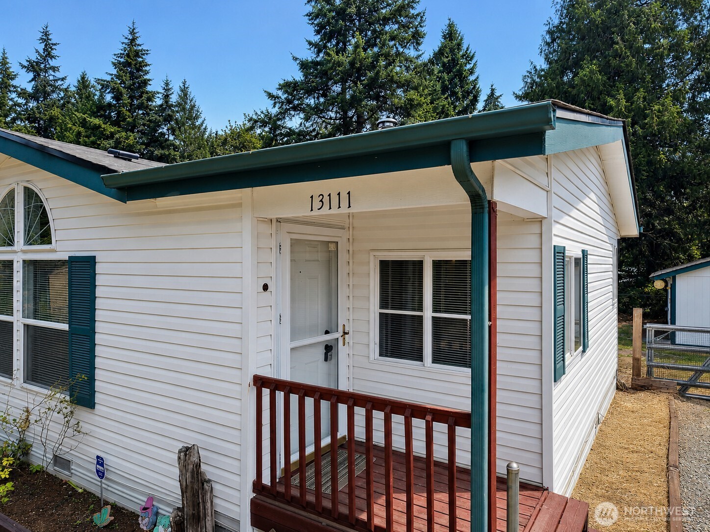 13111 213th Avenue Ct Property Photo 3