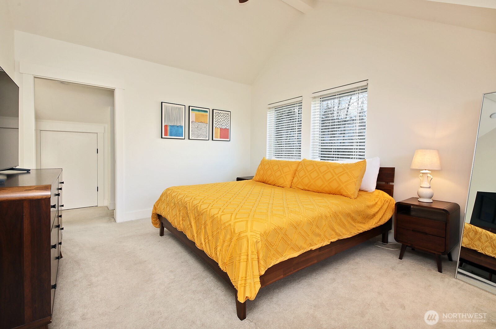 4876 Breezefair Road Property Photo 20