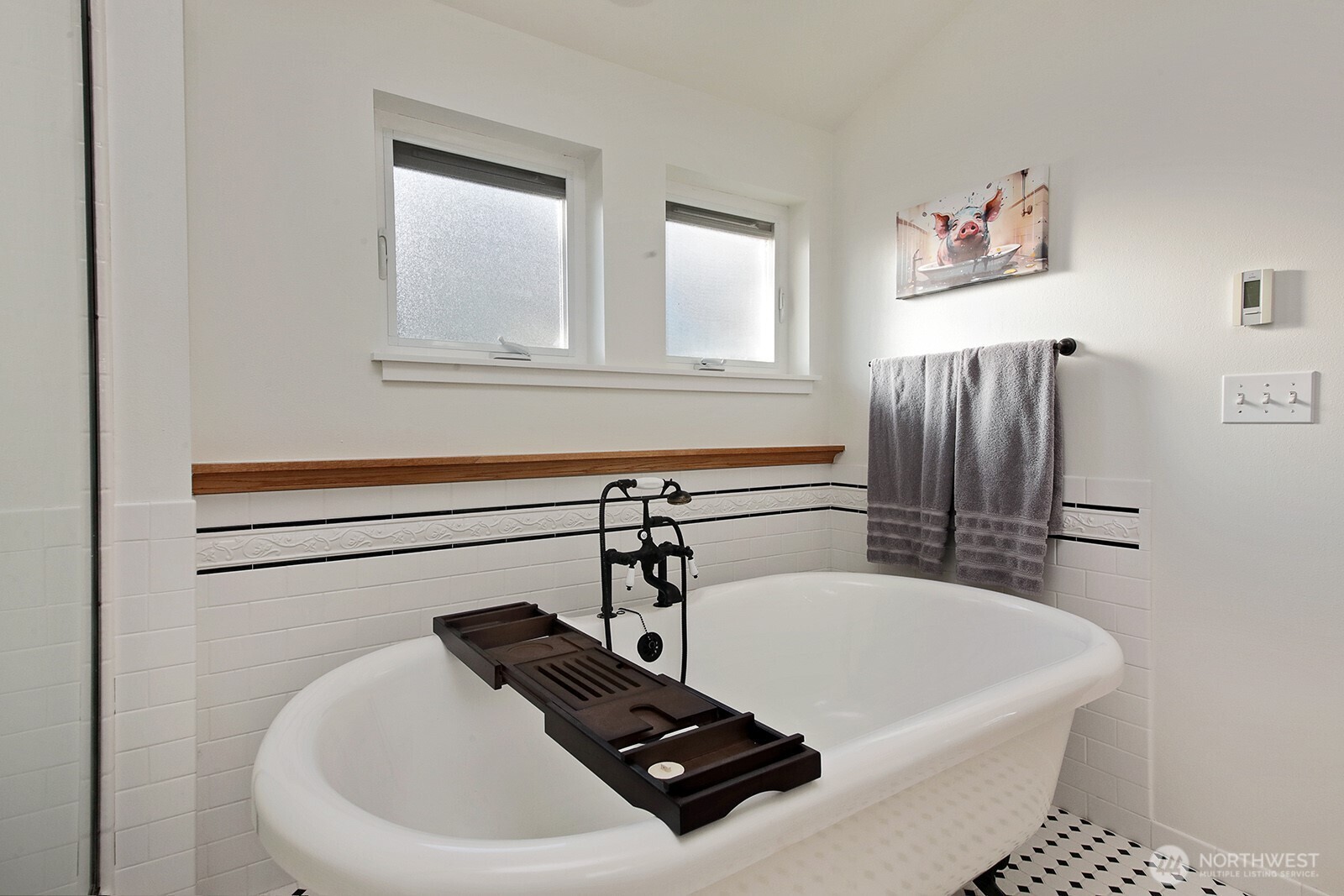 4876 Breezefair Road Property Photo 23