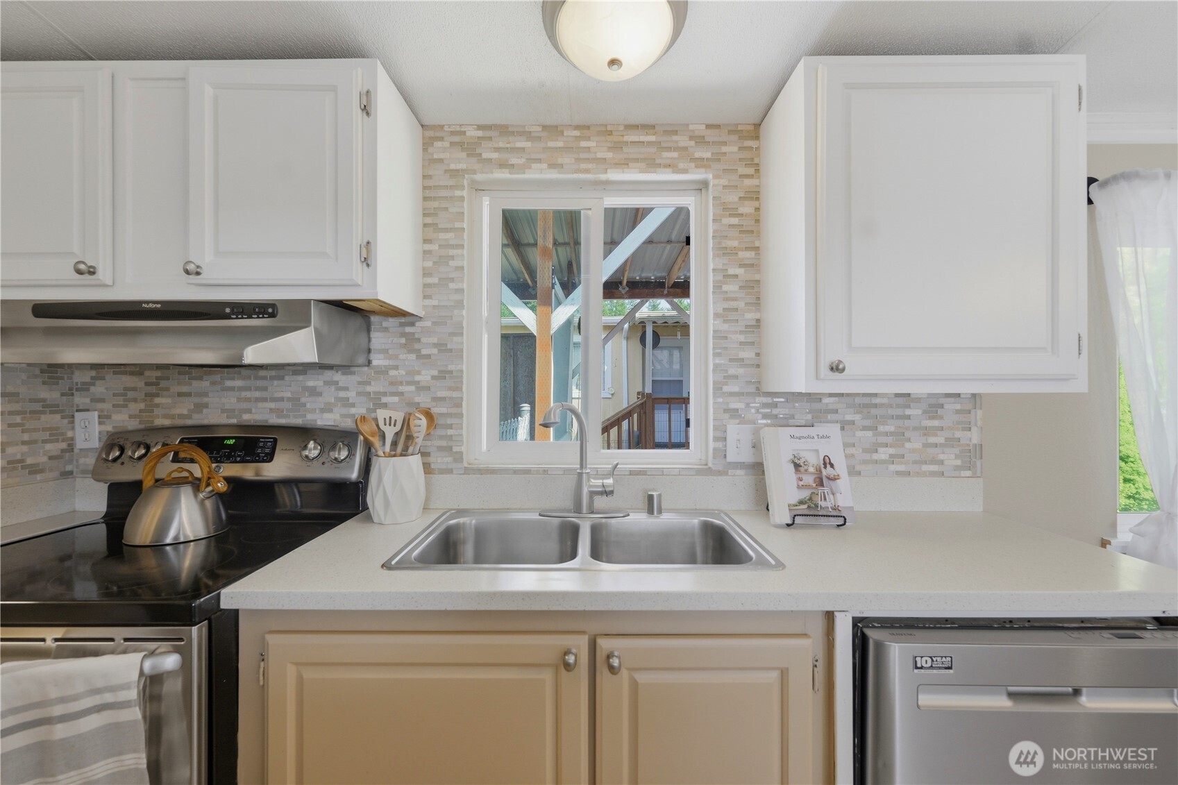 10015 189th Street Property Photo 17