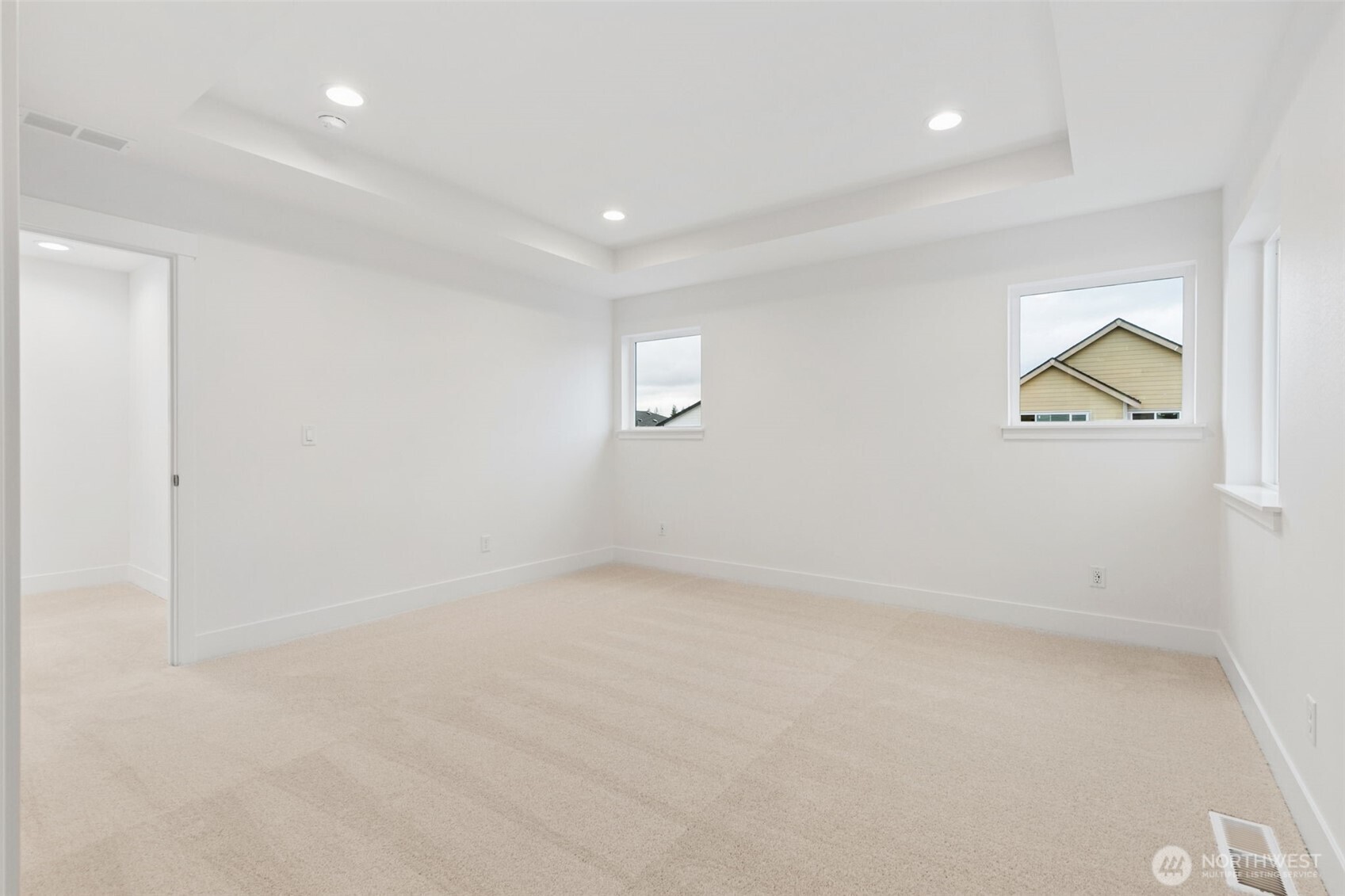14531 204th Avenue 906 Property Photo 9