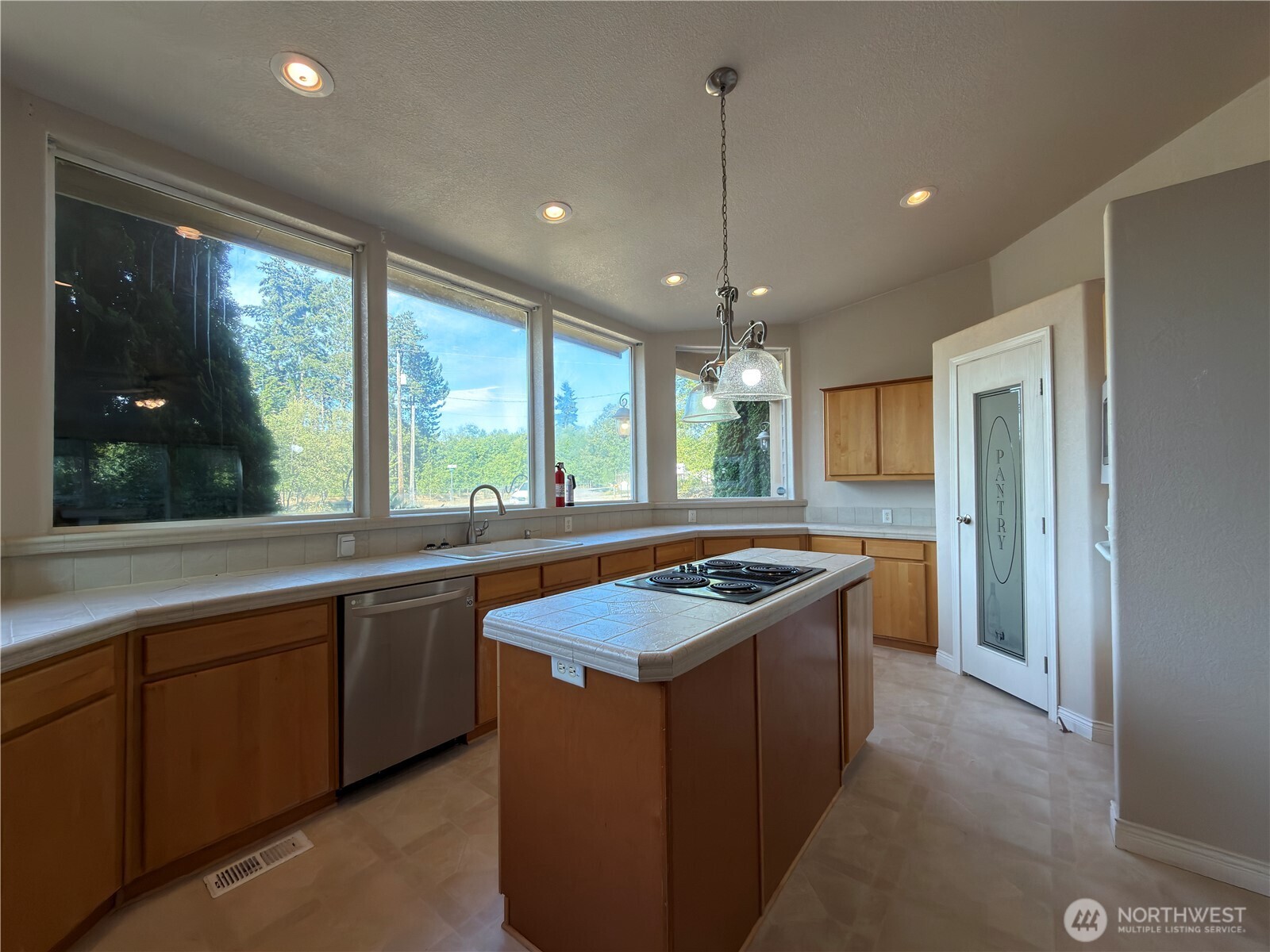 73 N Boyce Road Property Photo 7