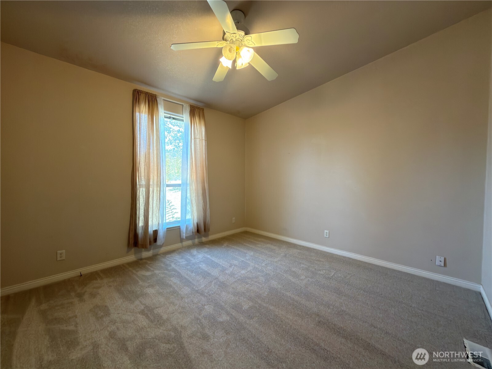 73 N Boyce Road Property Photo 18