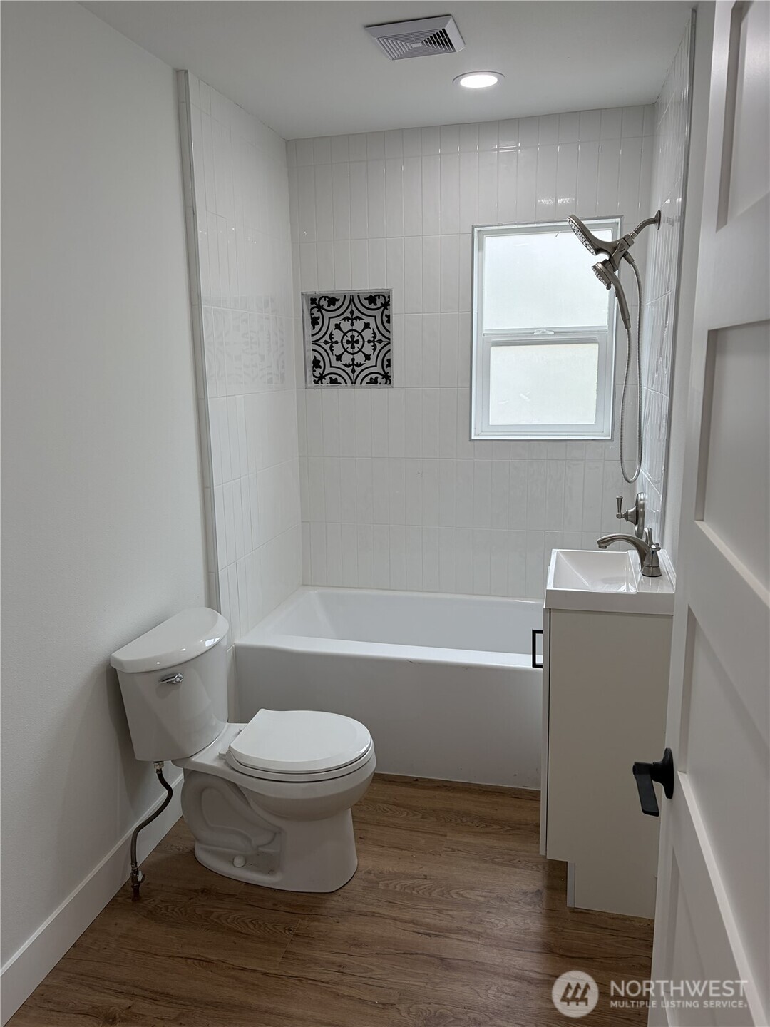 4123 W D Street Property Photo 6