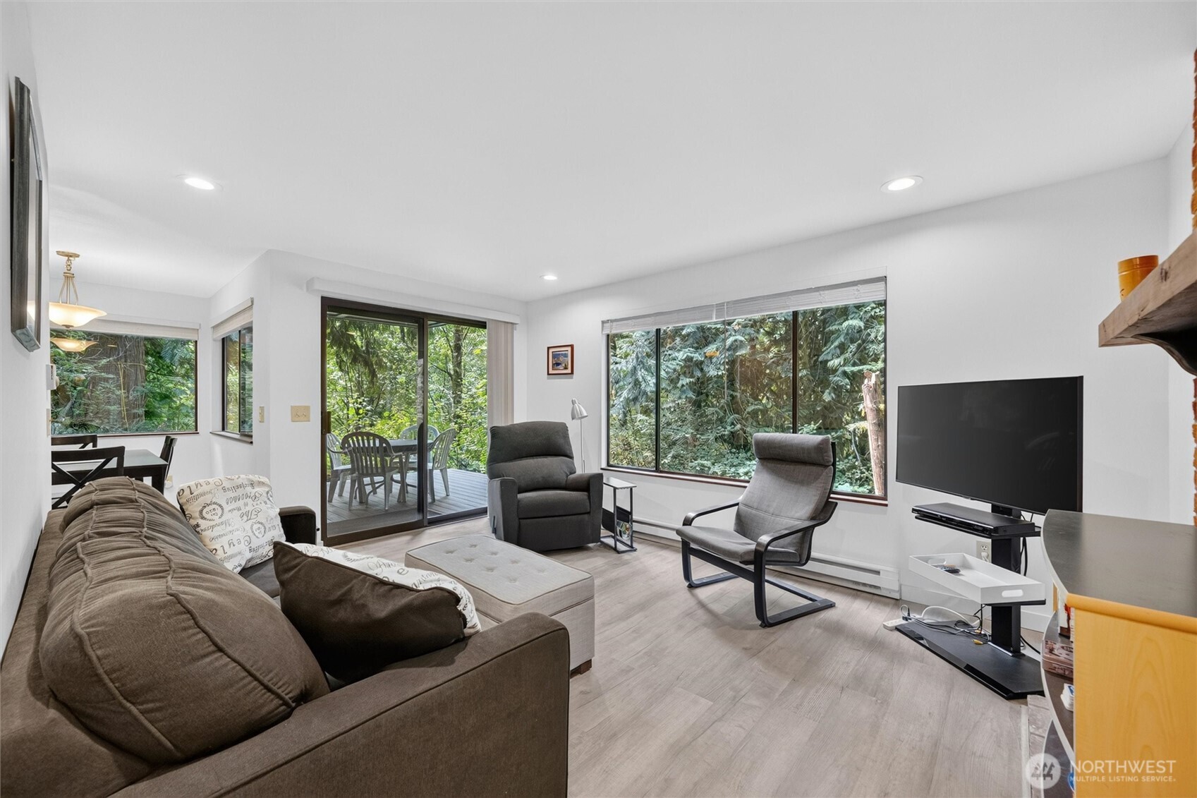 19059 Glacier Rim Drive Property Photo 11
