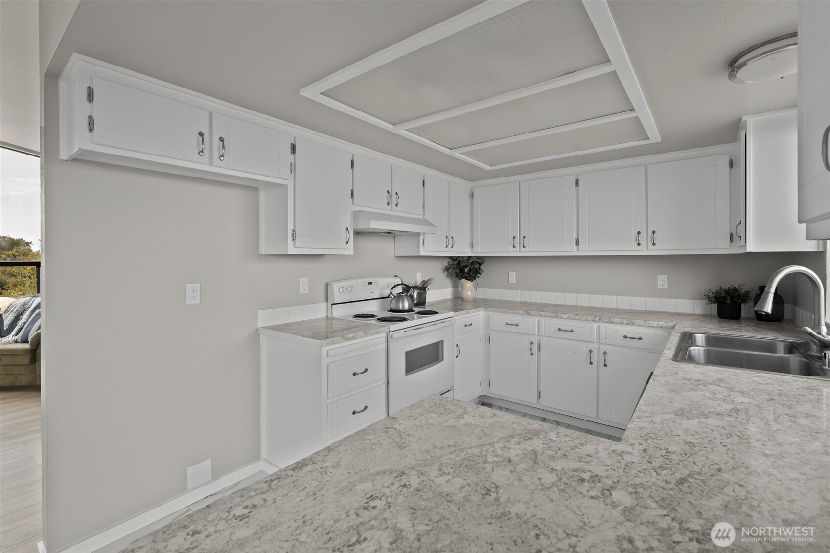 1264 Eagle Crest Drive Property Photo 9