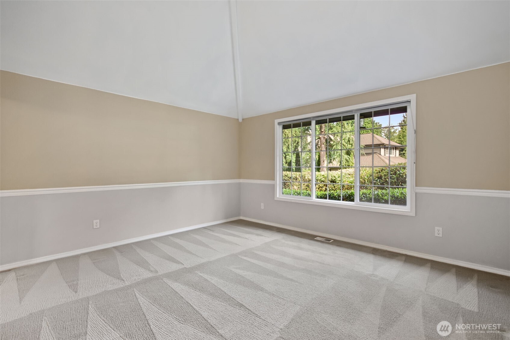 8021 Ne 122nd Place Property Photo 2