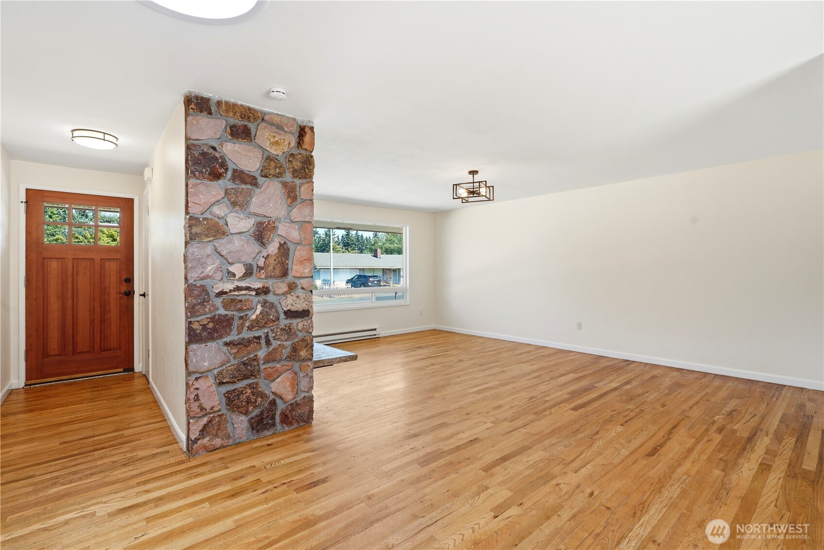 9305 Ne 9th Street Property Photo 4