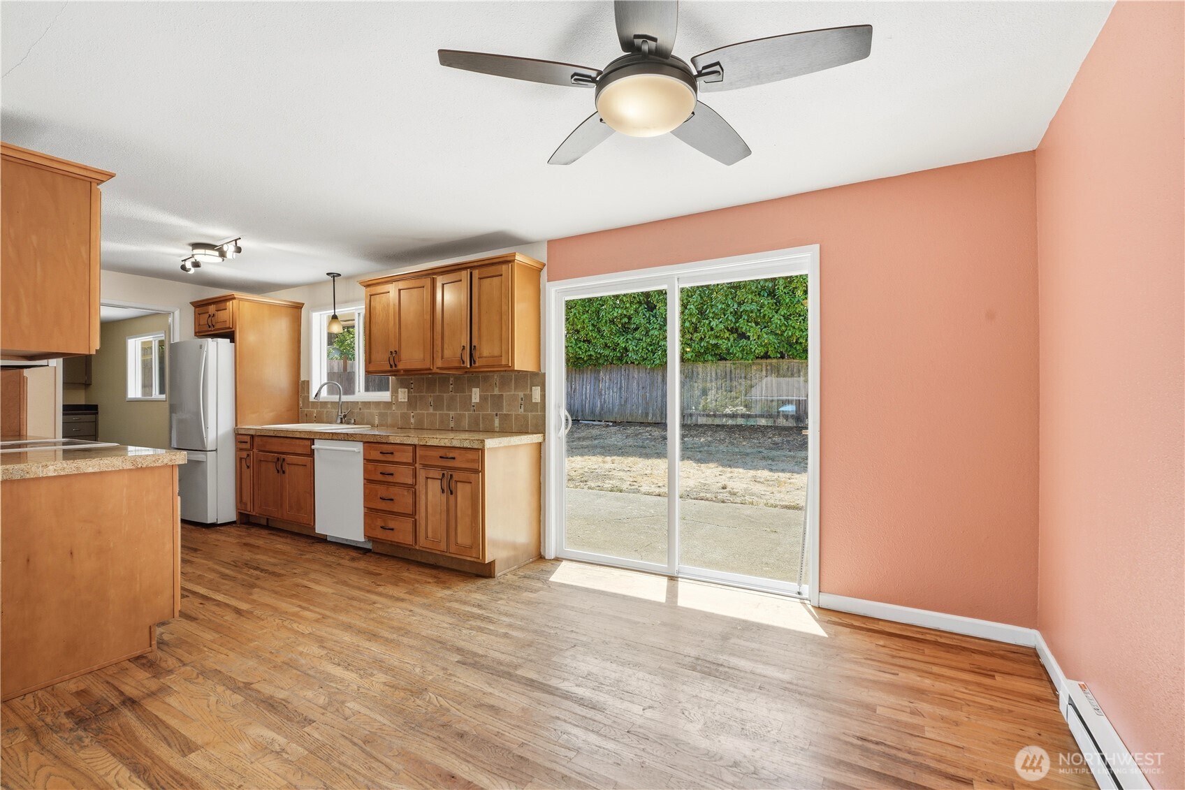 9305 Ne 9th Street Property Photo 5