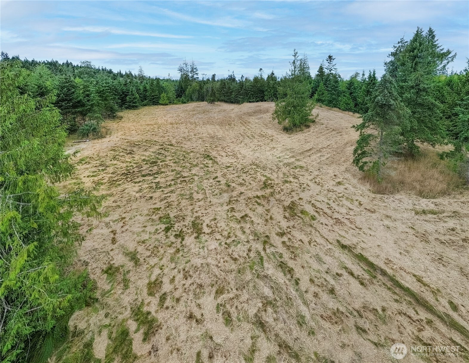 646 Tributary Lane Property Photo 9