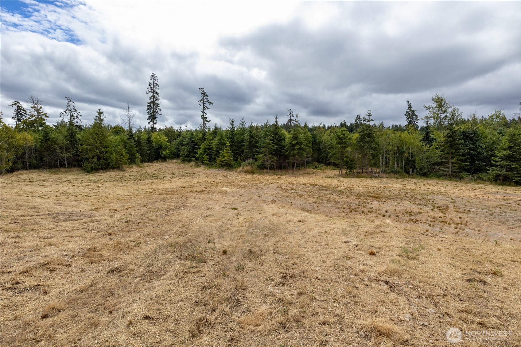 646 Tributary Lane Property Photo 15