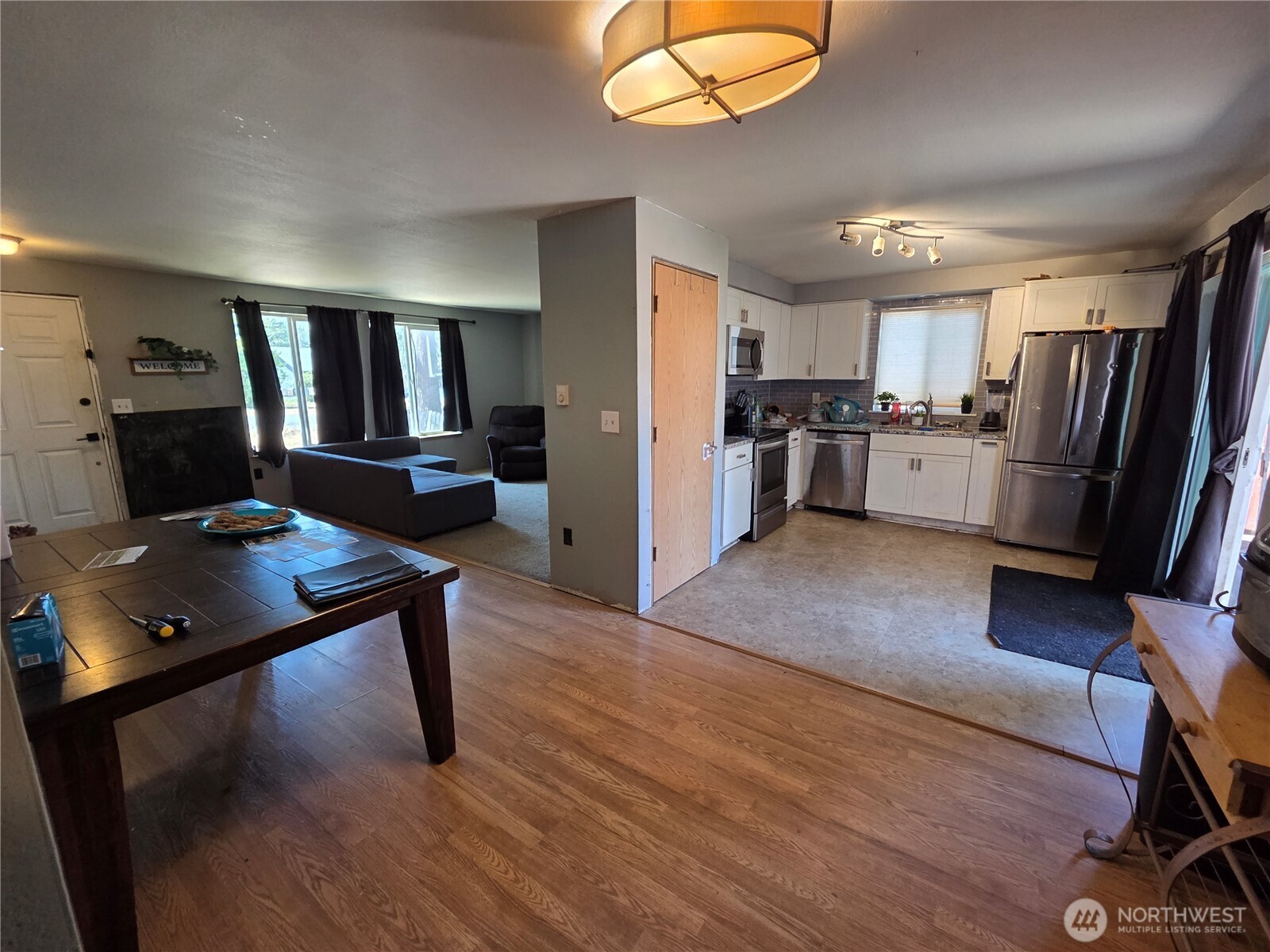 412 McKenzie Avenue Property Photo 1
