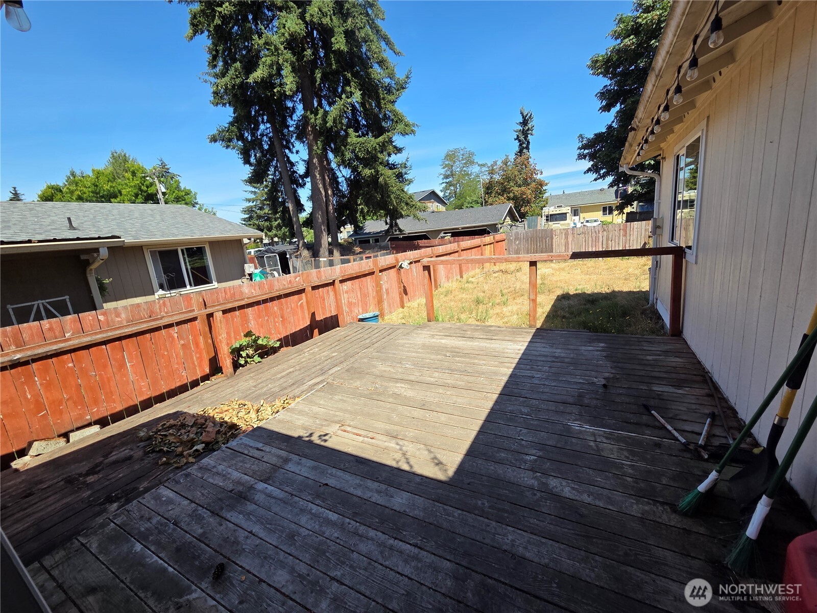 412 Mckenzie Avenue Property Photo 2