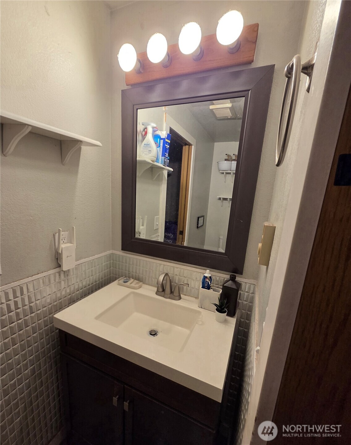 412 Mckenzie Avenue Property Photo 14