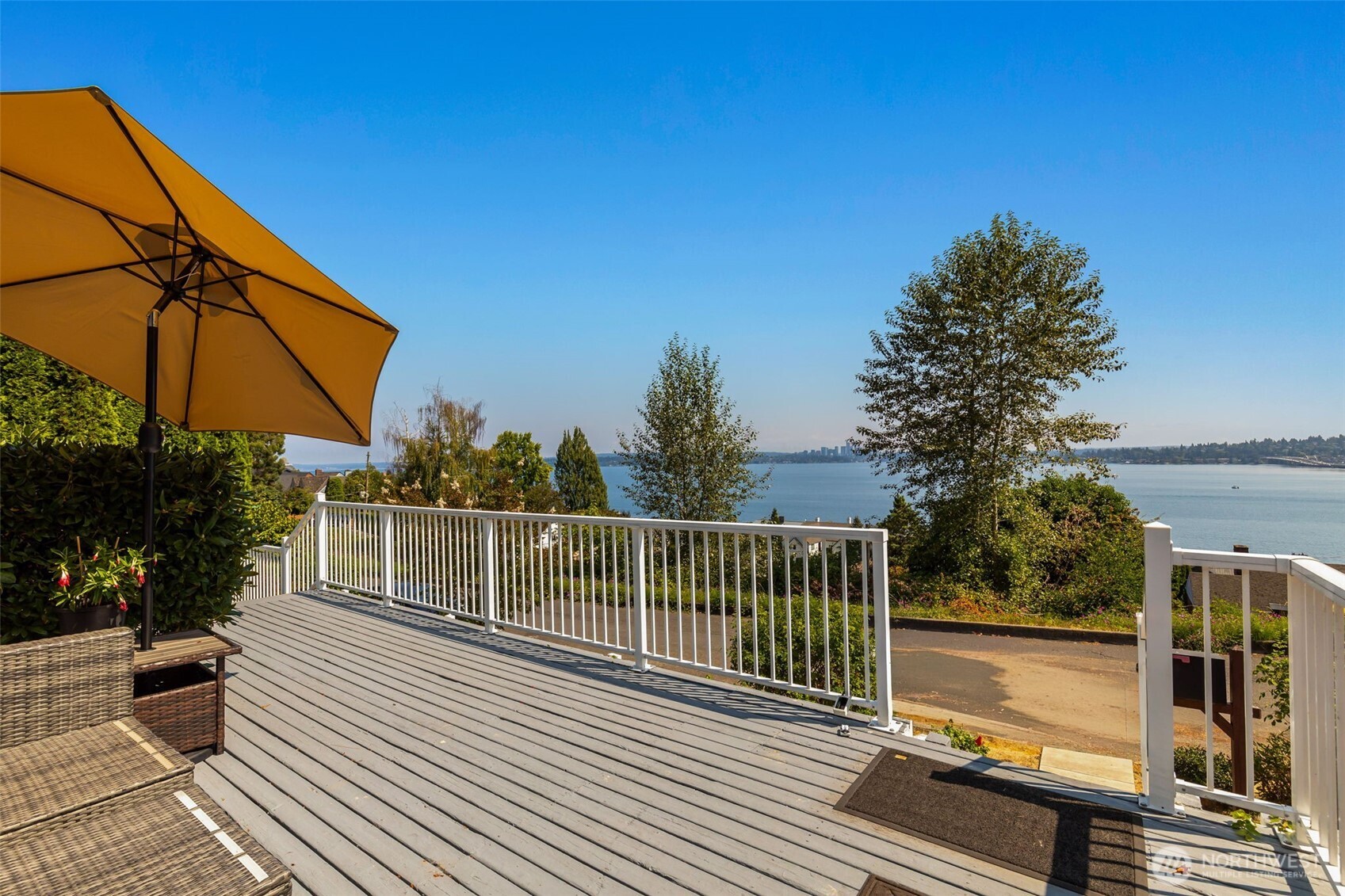 927 Lake Washington Blvd Property Photo 10