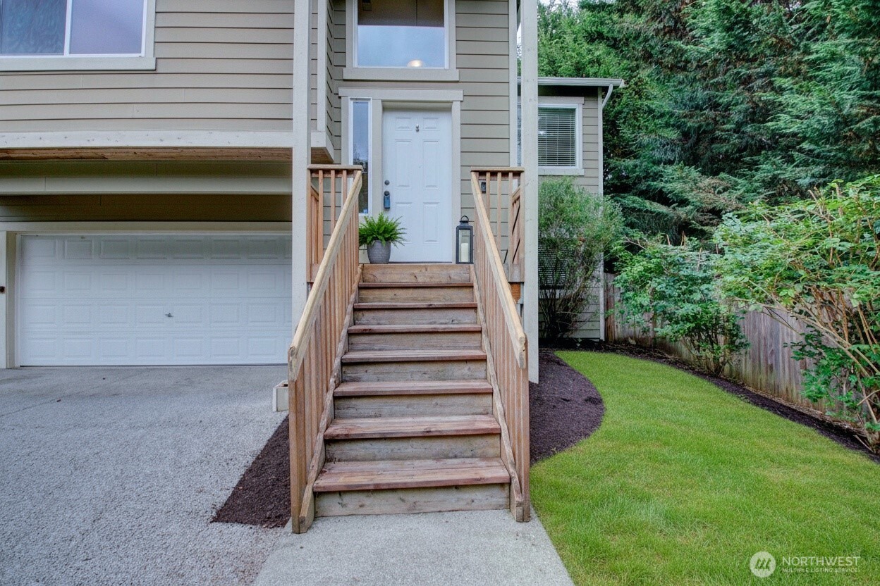 2327 107th Avenue Property Photo 1