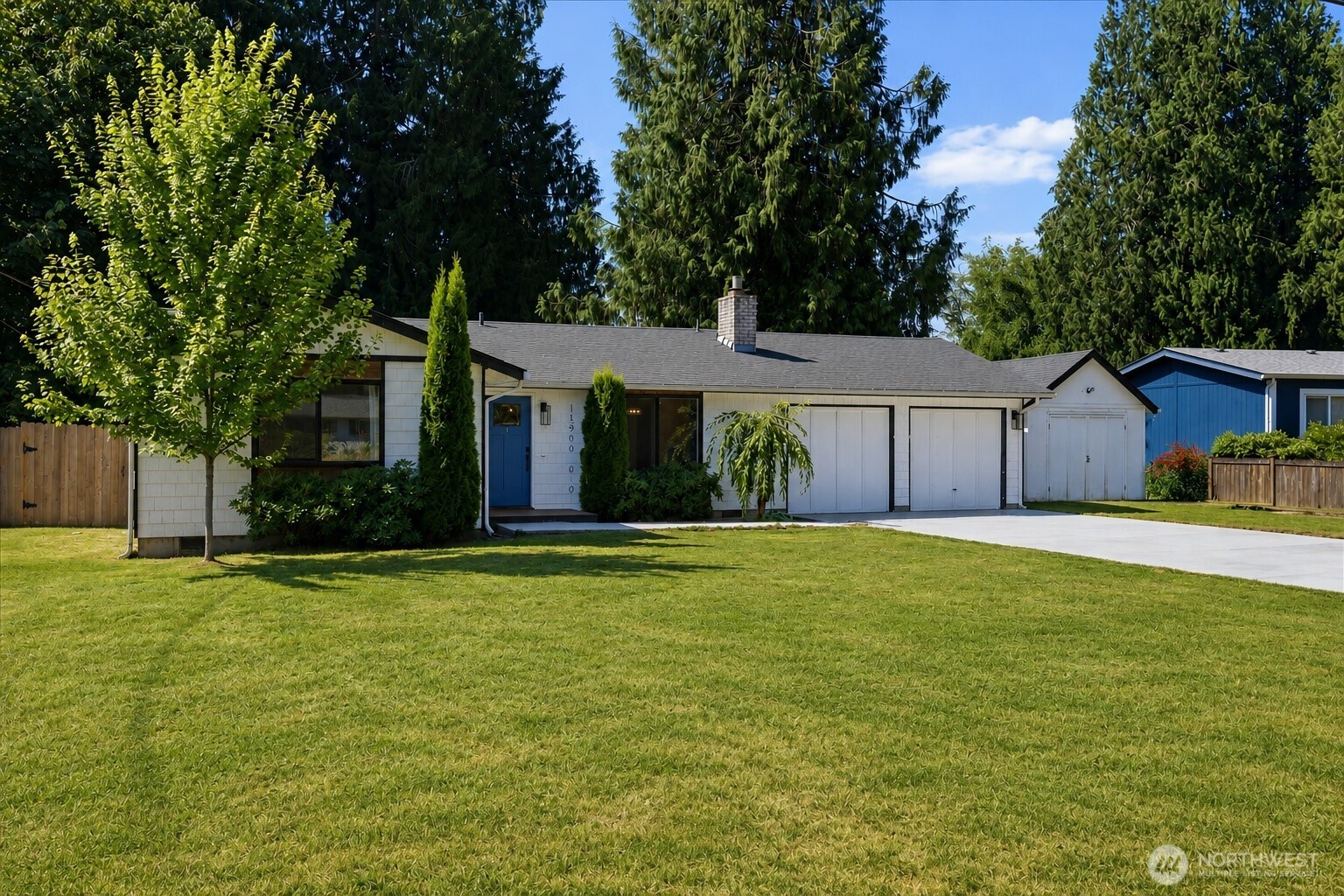 15906 82nd Street Property Photo 3