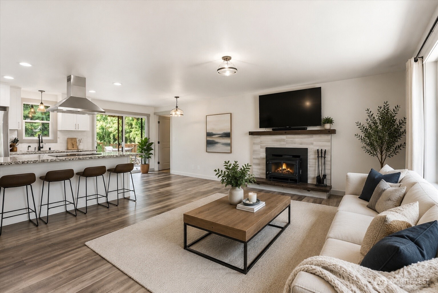 15906 82nd Street Property Photo 8
