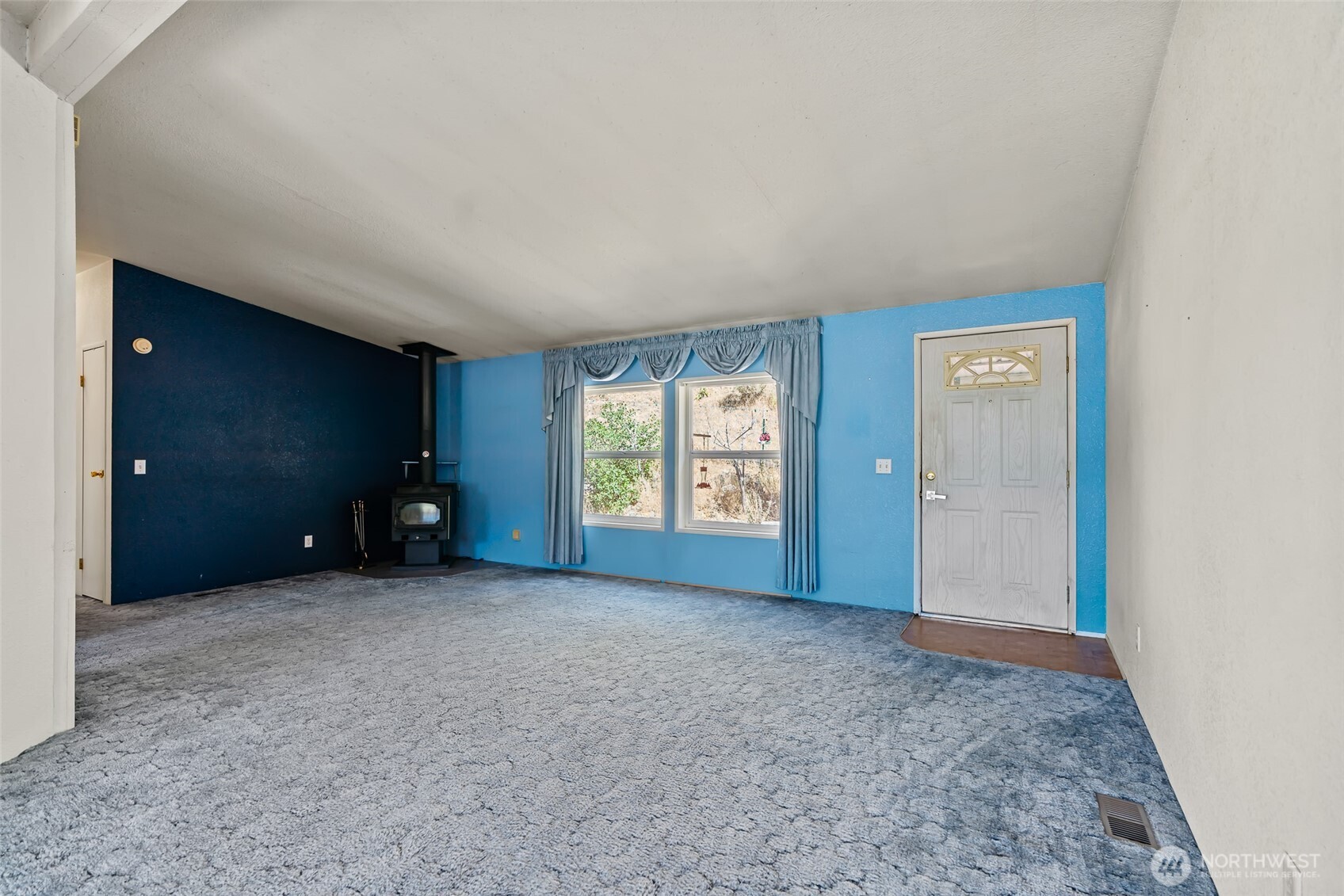 5501 Red Bridge Road Property Photo 6