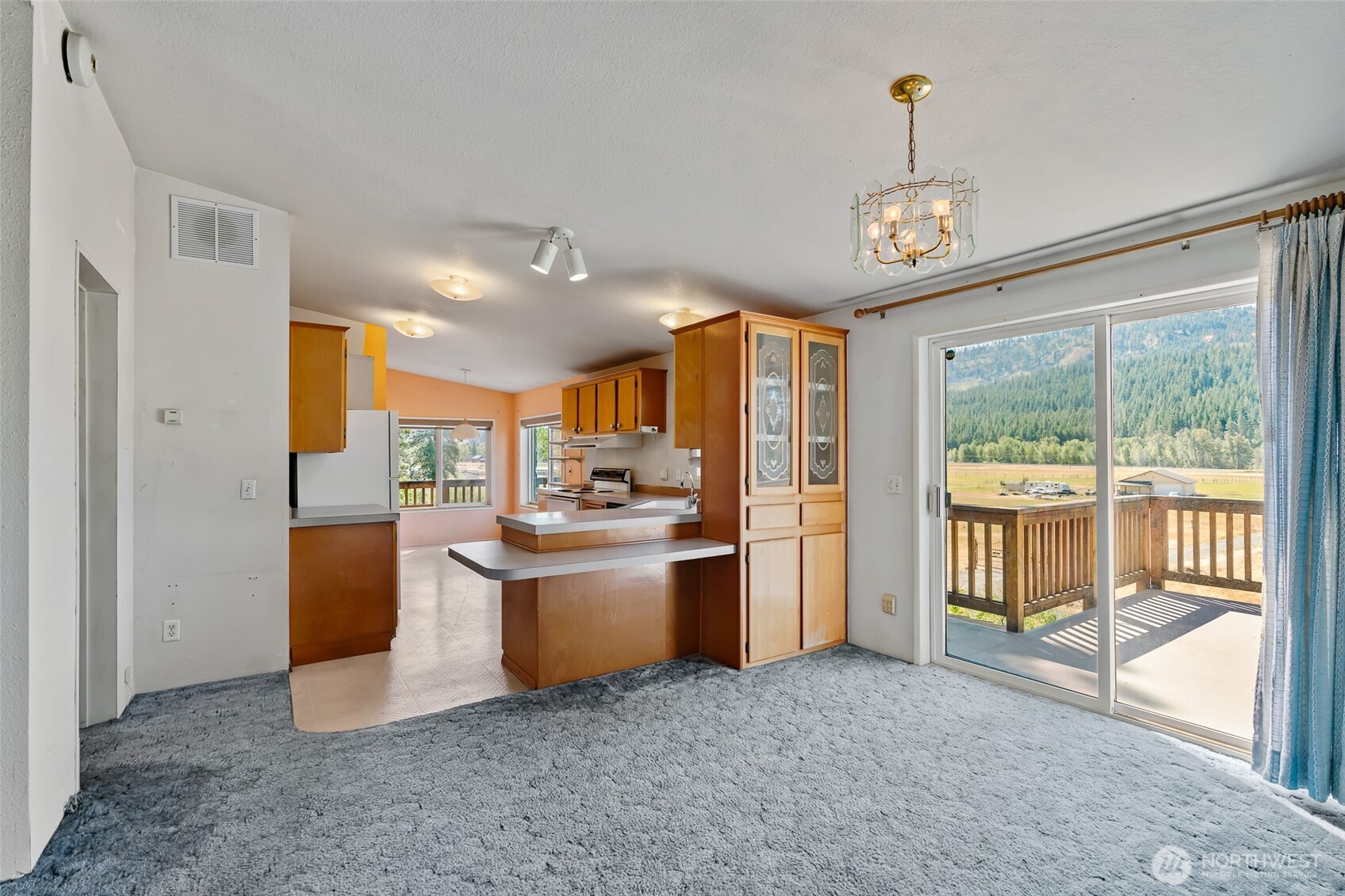 5501 Red Bridge Road Property Photo 8