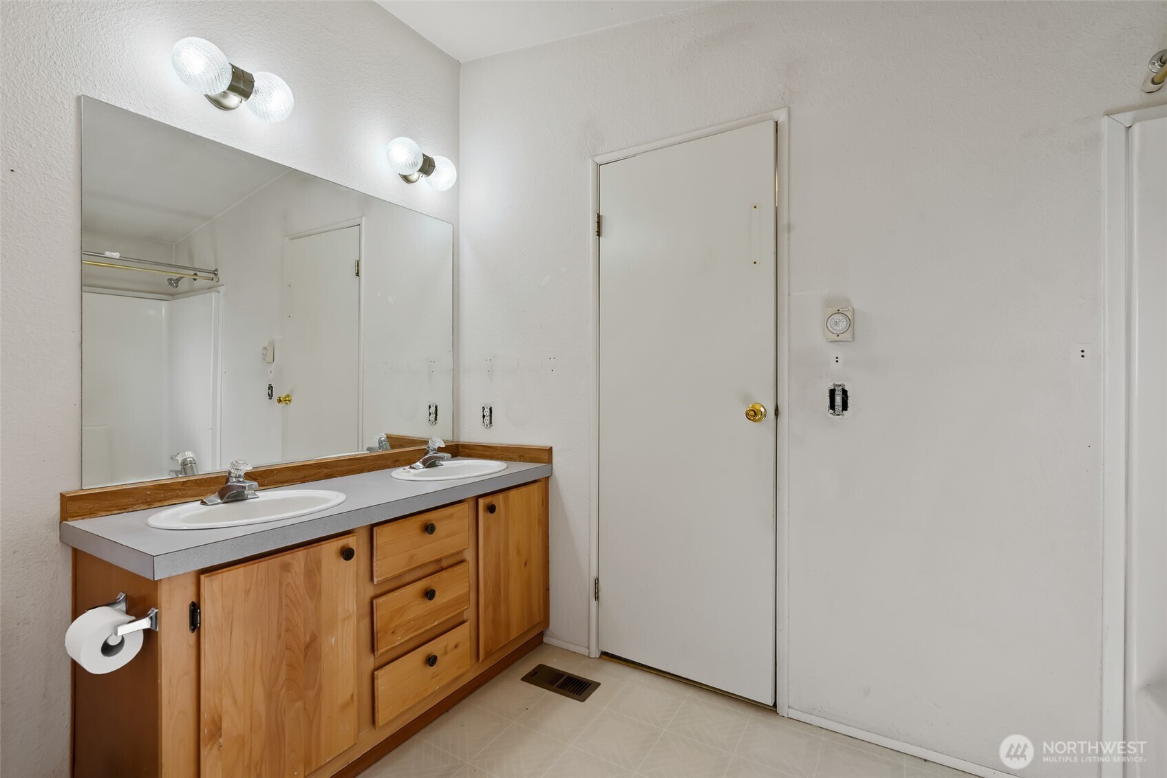 5501 Red Bridge Road Property Photo 14