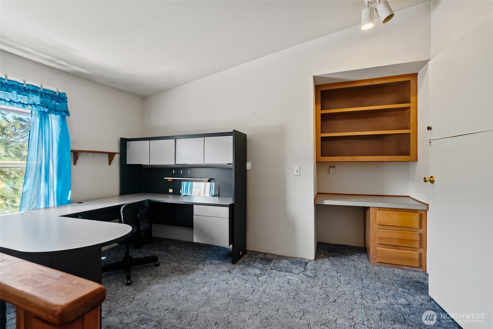 5501 Red Bridge Road Property Photo 16