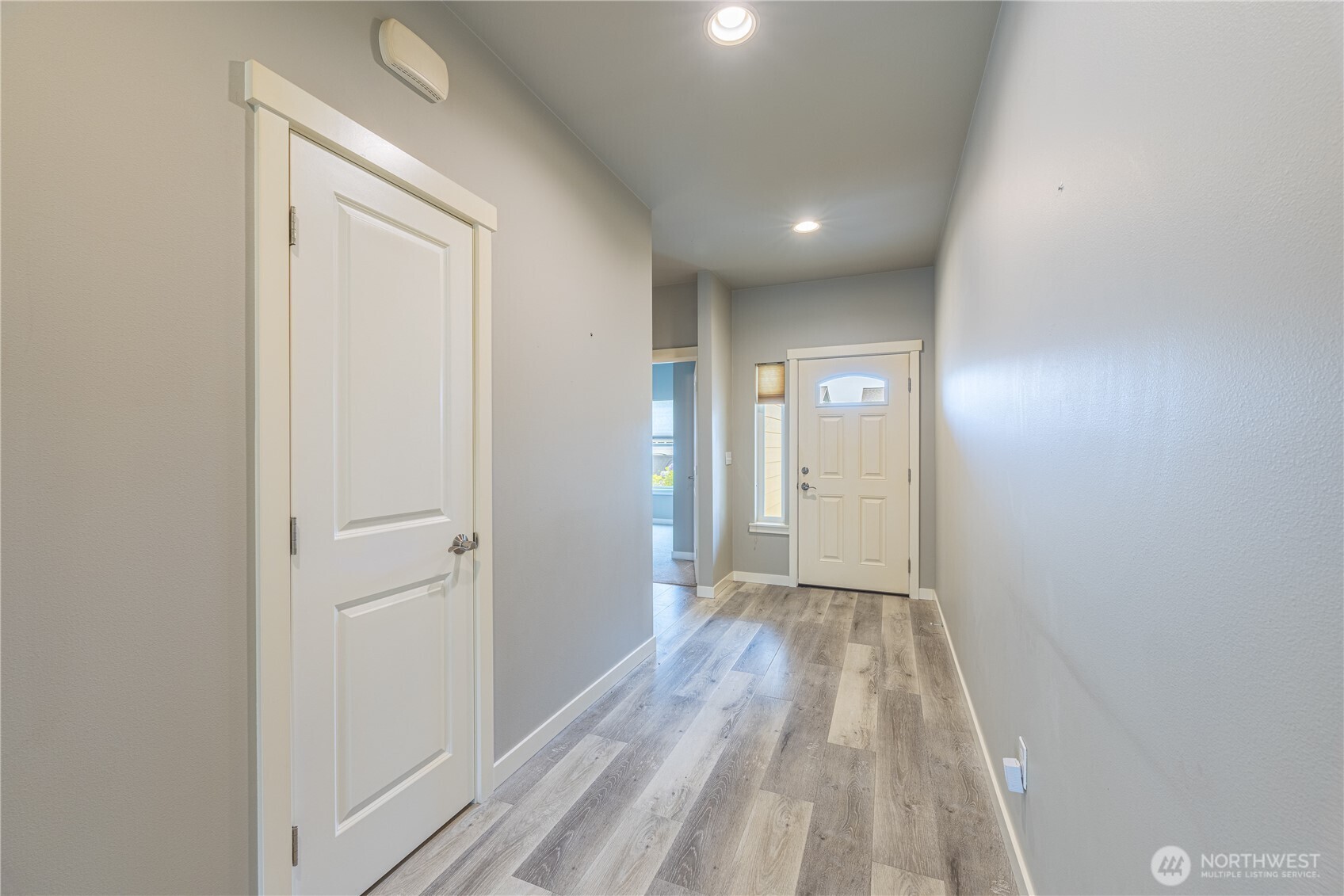 50 Nimbus Property Photo 2