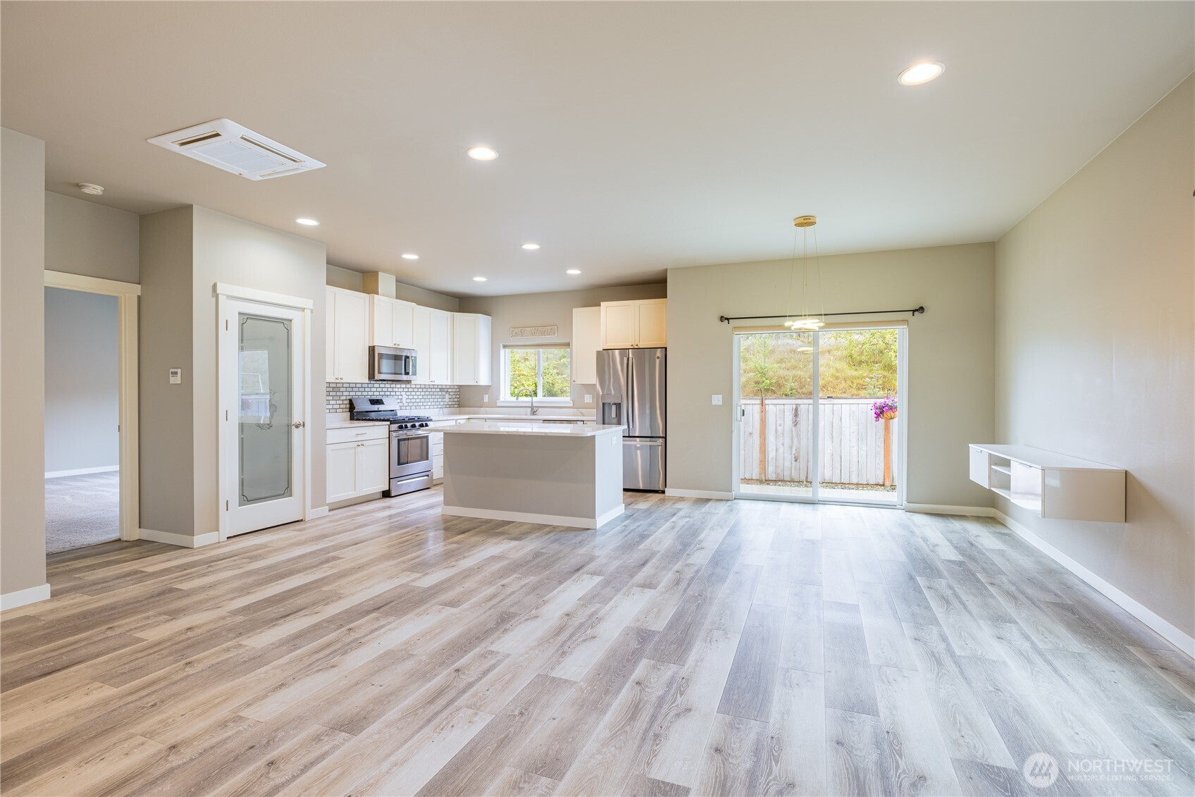 50 Nimbus Property Photo 6
