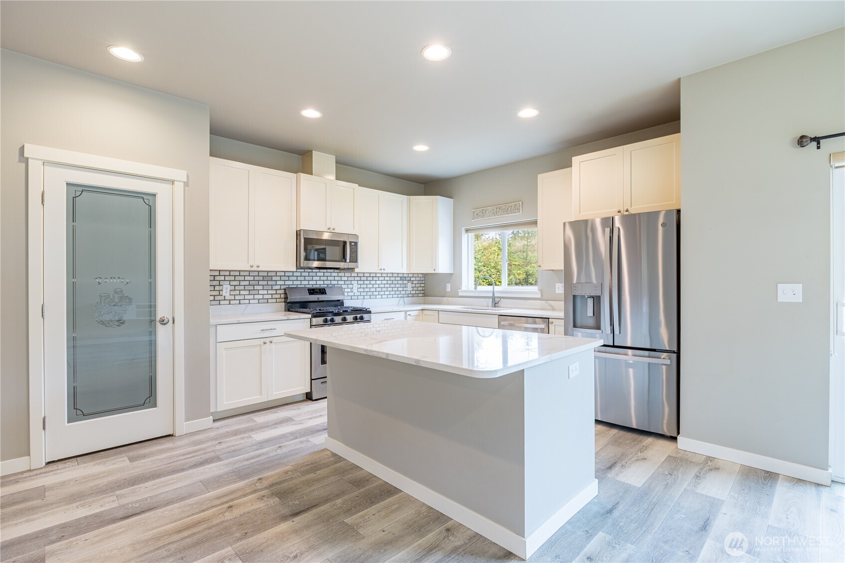 50 Nimbus Property Photo 7
