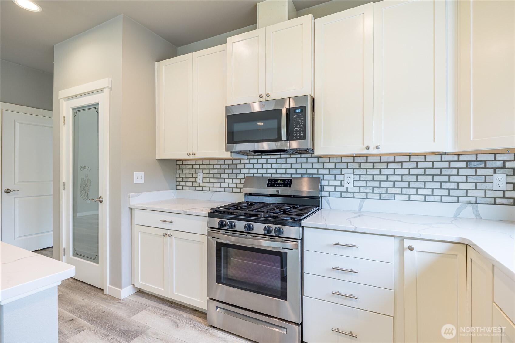 50 Nimbus Property Photo 9