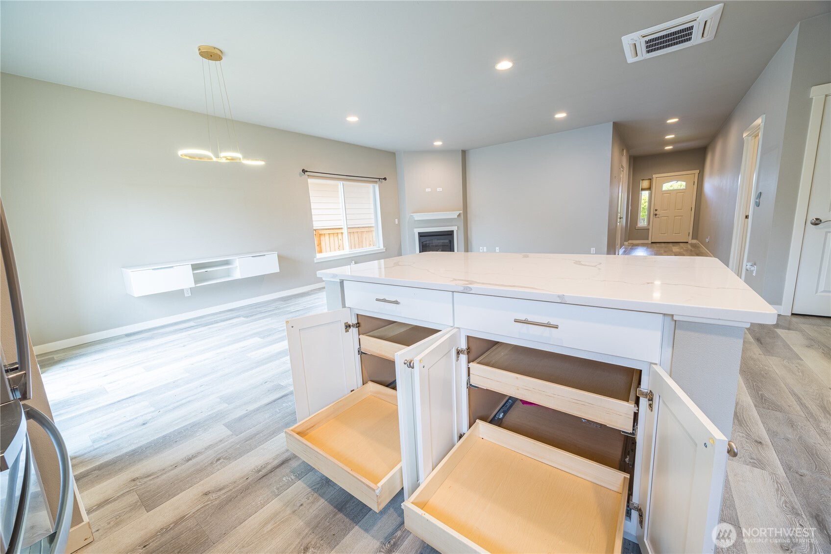 50 Nimbus Property Photo 10