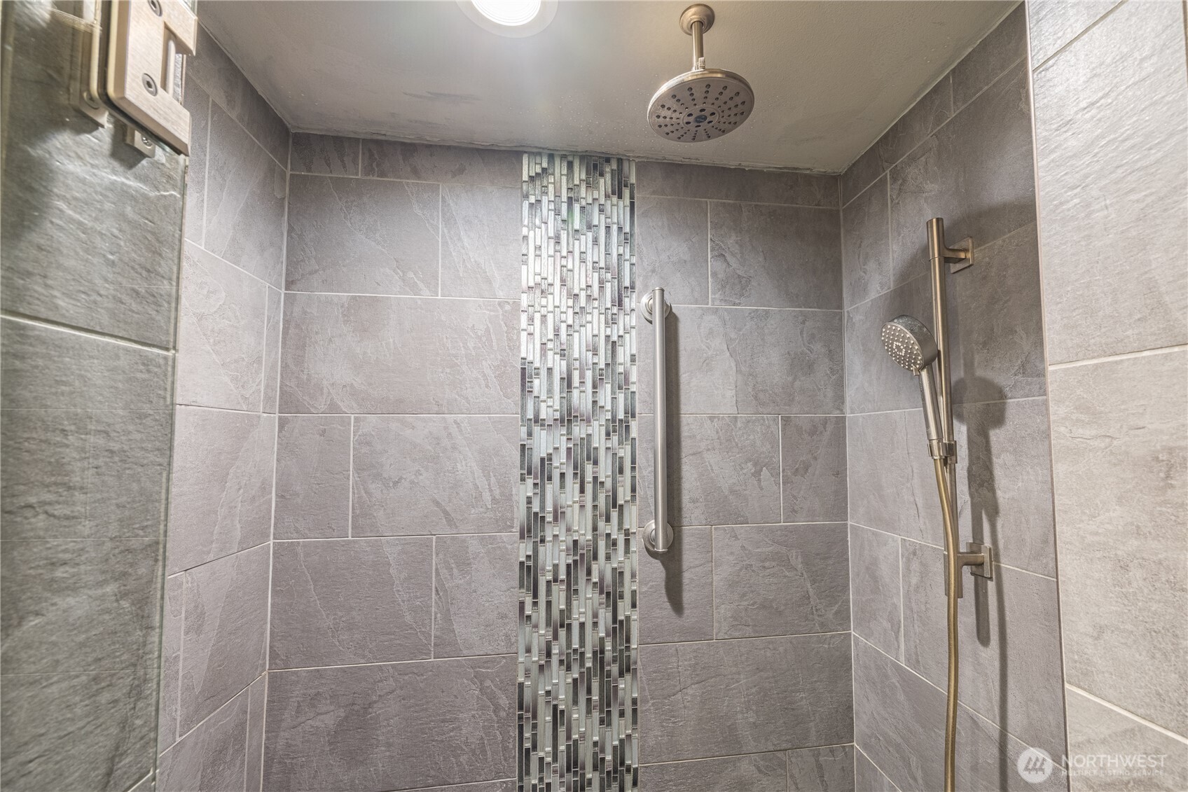 50 Nimbus Property Photo 15