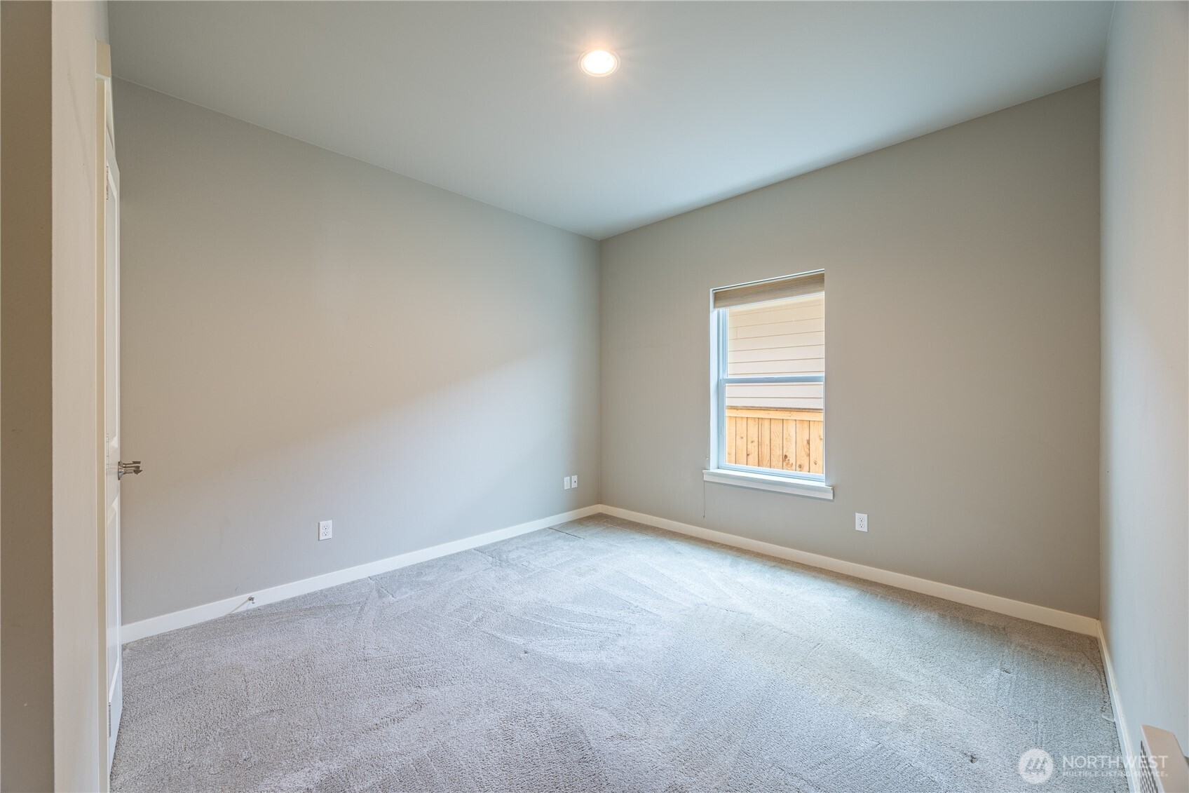 50 Nimbus Property Photo 16