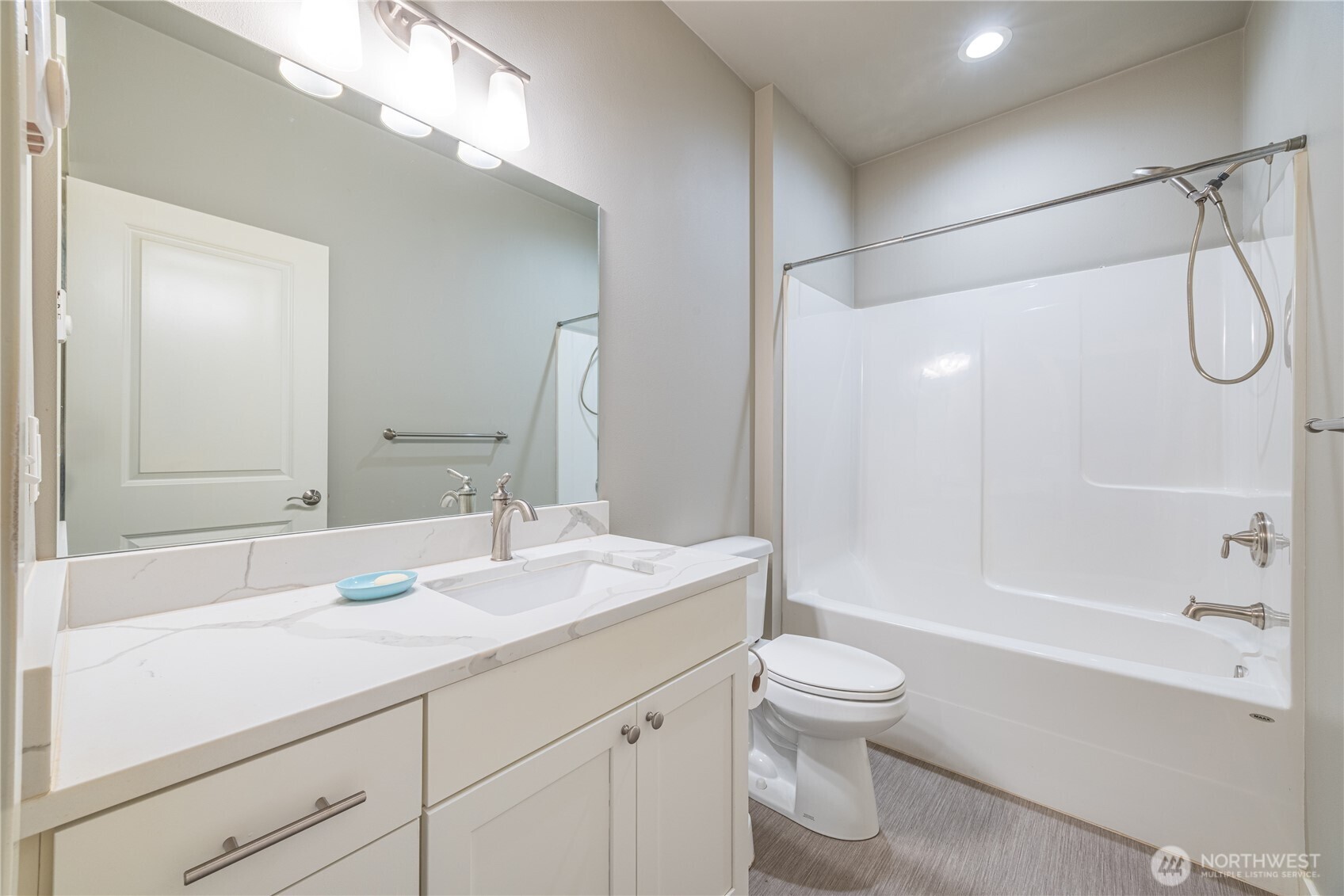 50 Nimbus Property Photo 18
