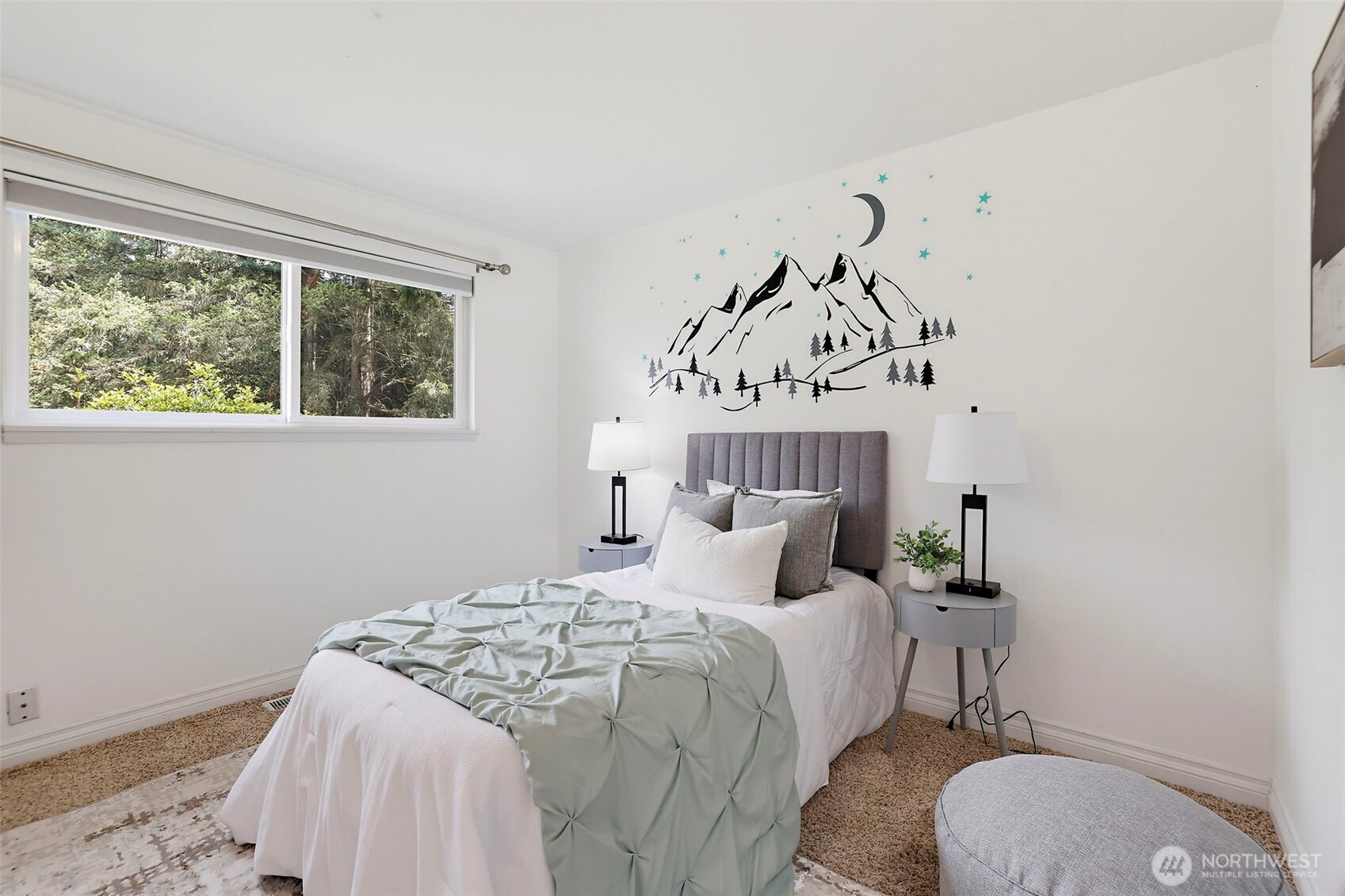 16106 Densmore Avenue Property Photo 16