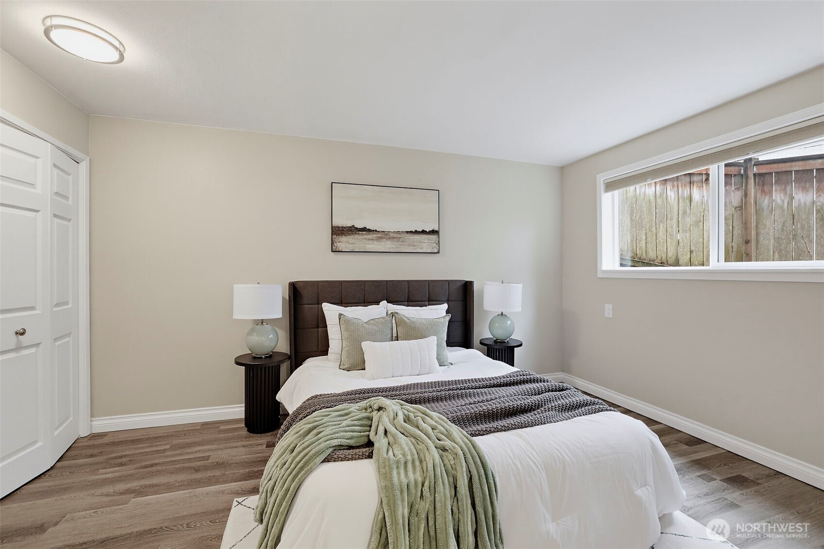 16106 Densmore Avenue Property Photo 27