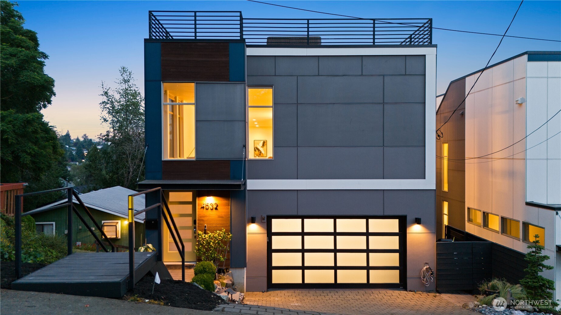 4532 51st Place Property Photo 1