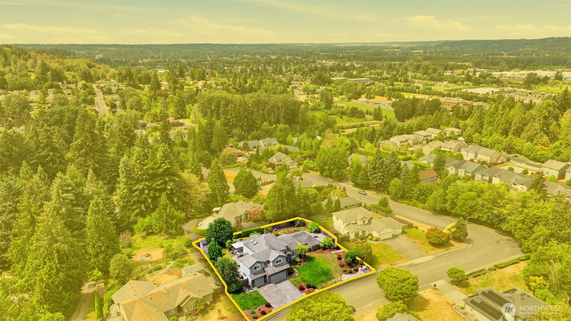 1404 Amber Boulevard Property Photo 6