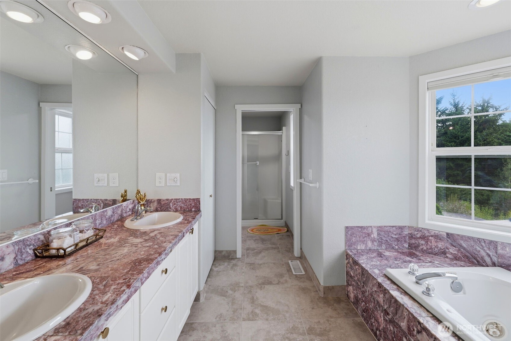 1404 Amber Boulevard Property Photo 22