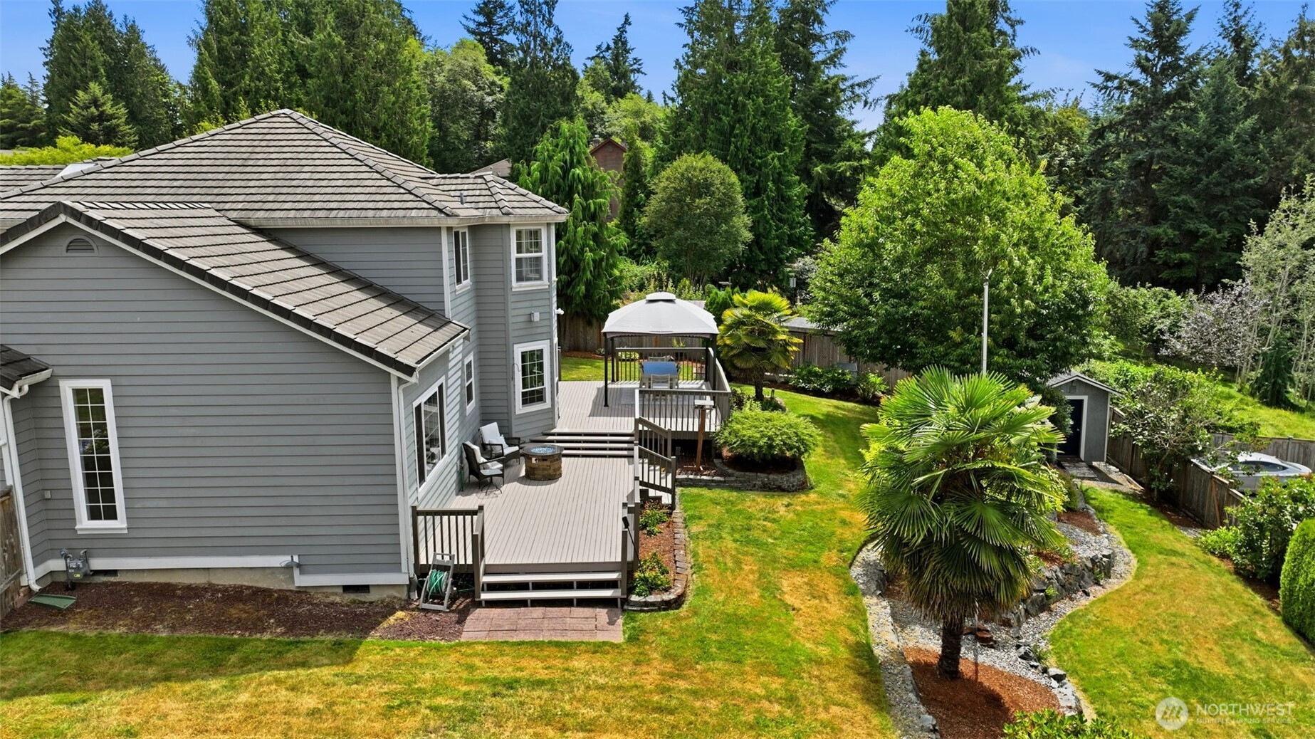 1404 Amber Boulevard Property Photo 32