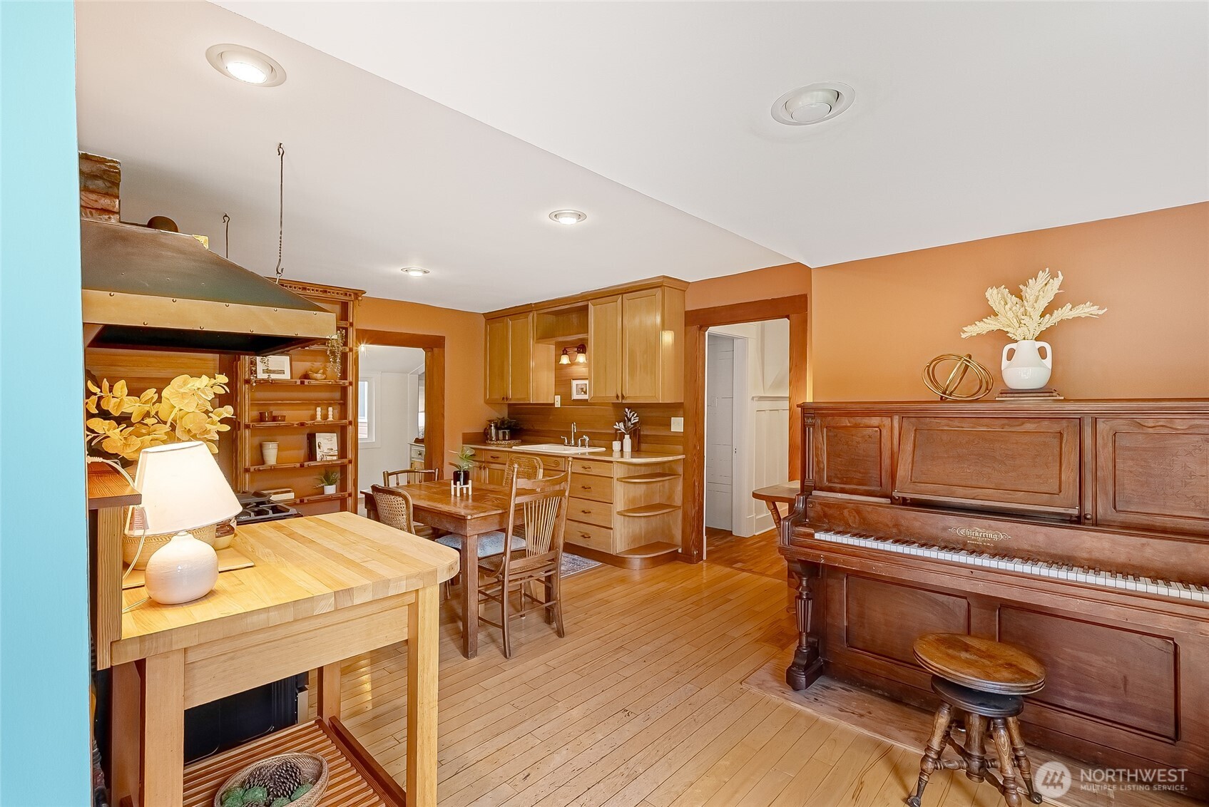 2559155 Property Photo 3