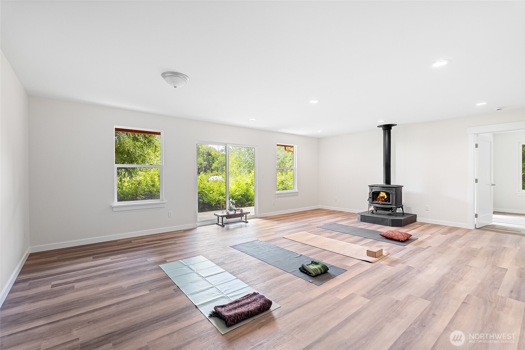2559155 Property Photo 24