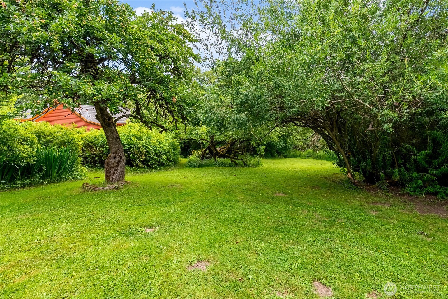 2559155 Property Photo 40