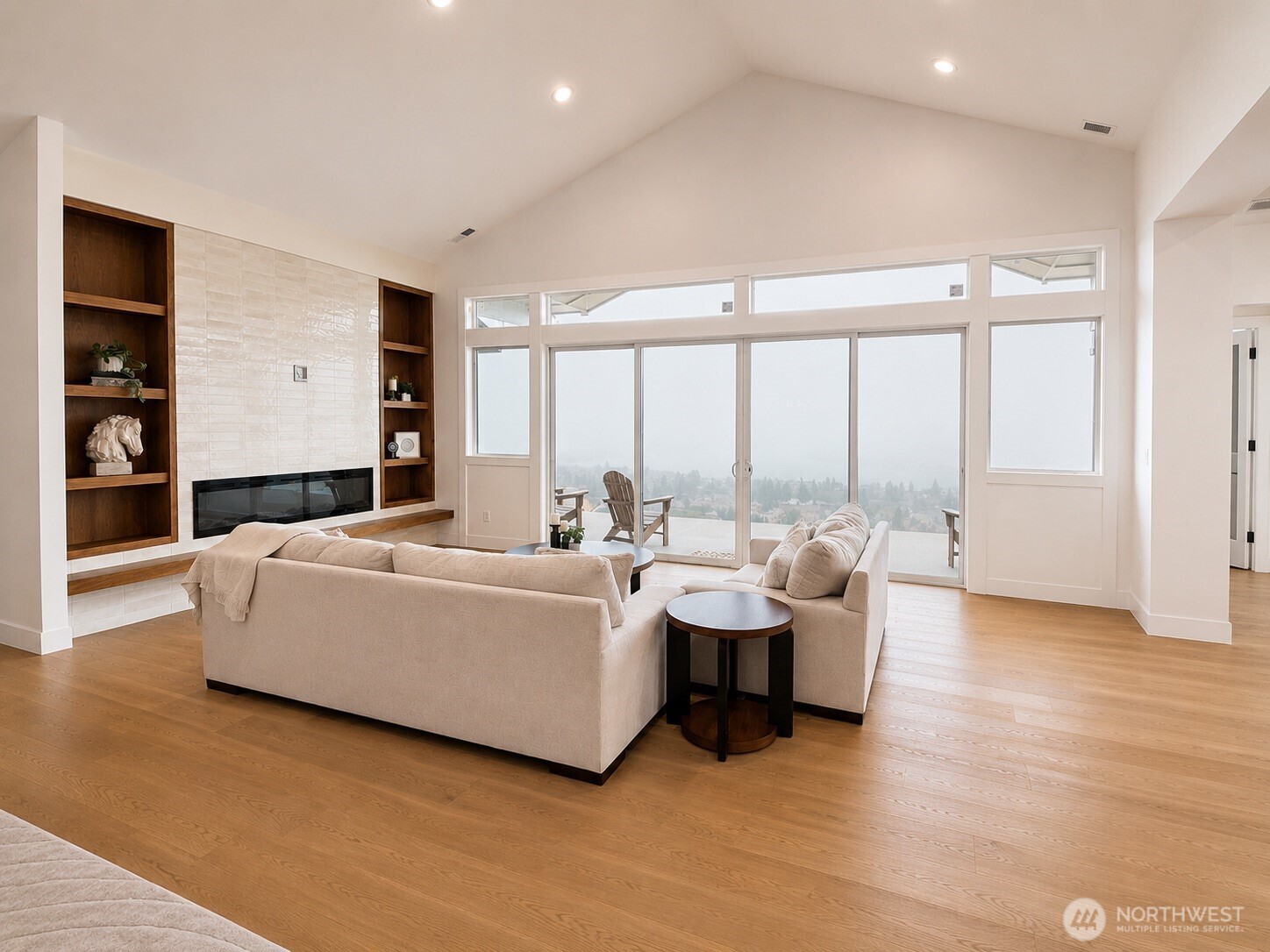 917 Long Drive Property Photo 6