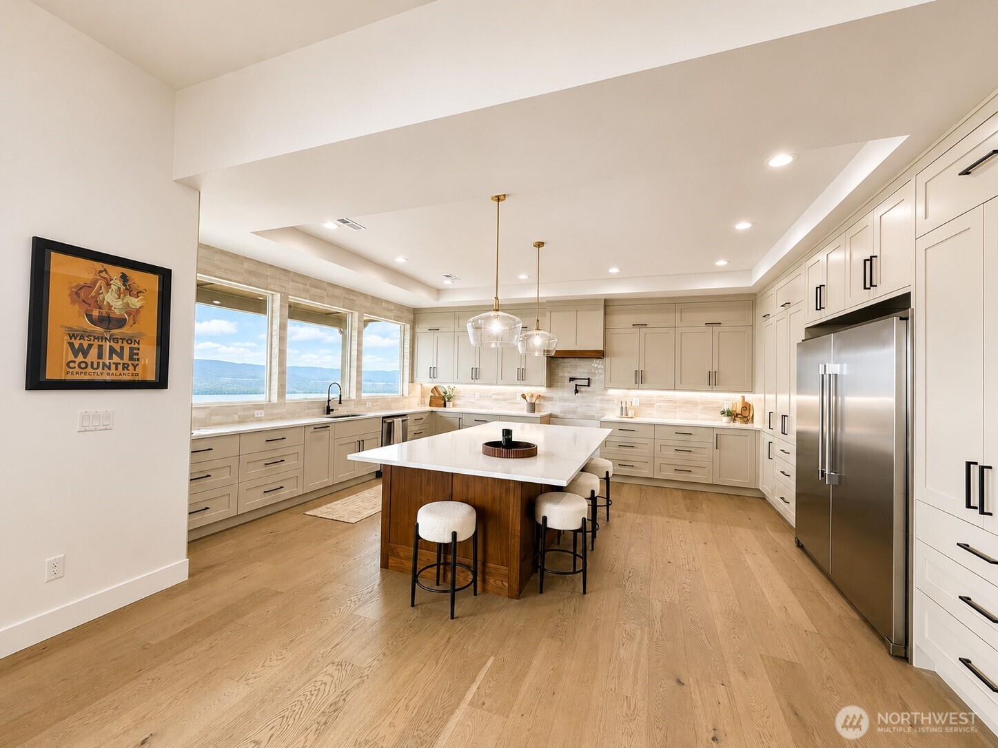 917 Long Drive Property Photo 13