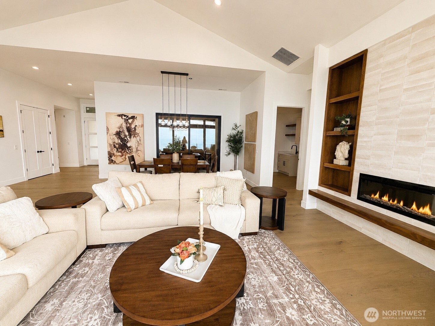 917 Long Drive Property Photo 14